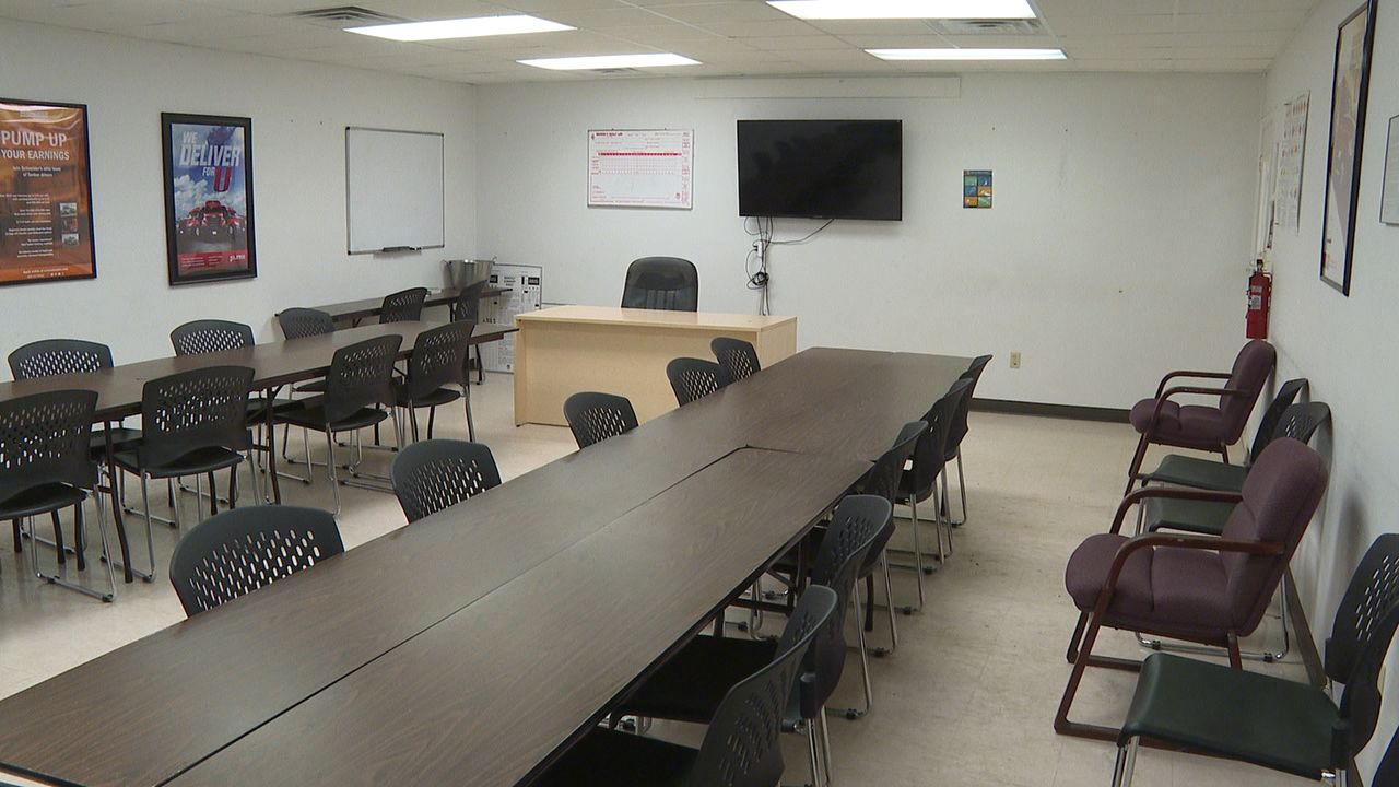 CLASSROOMjpg.jpg